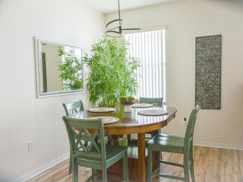 Charming family retreat with Pool & Amenities Disney & top Attractions photo 71