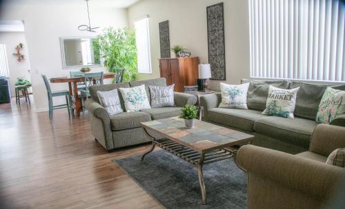 Charming family retreat with Pool & Amenities Disney & top Attractions photo 72