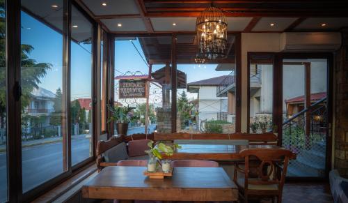 Galería fotográfica de Kallinikos Guesthouse en Kato Loutraki