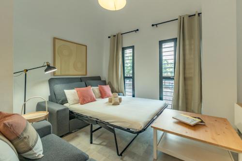 La Florida Charming Apartment with FREE PARKING by OCityzen