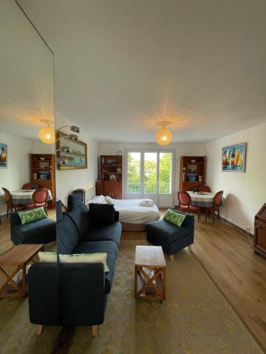 Photo de la galerie de l'établissement L'Arbre aux Hérons - panoramique Nantes WIFI, à Nantes