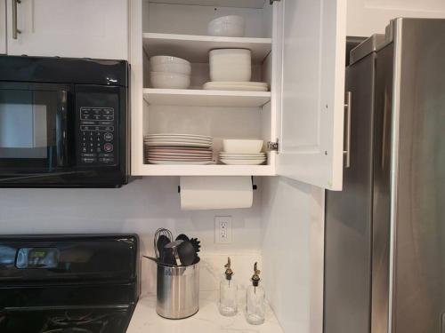 Dapur atau dapur kecil di High Desert Dream on the Fairway WiFi Smart TVs