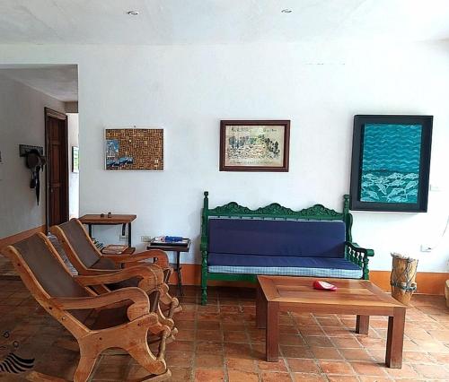 Posezení v ubytování Ecohotel Otrolado Lodge
