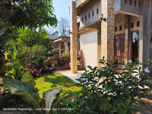 Imagen de la galería de Villa East Muria, en Gunungwungkal