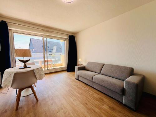 Studio rénové 30m² à Quiberon avec balcon et parking - FR-1-478-289