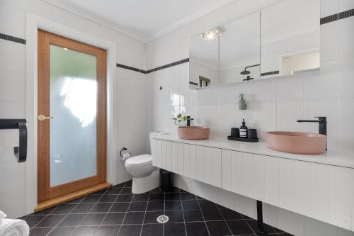 Ένα μπάνιο στο Canto do Sol - 4BR Avoca Getaway