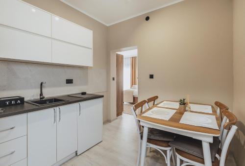 Gallery image of LuxapartmentsMN in Igalo