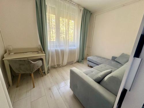 Mate Gold Apartment II的休息区