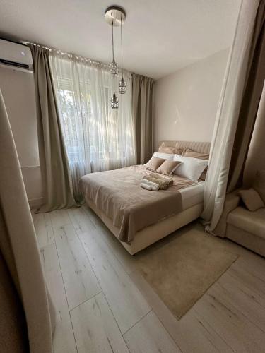 Mate Gold Apartment II