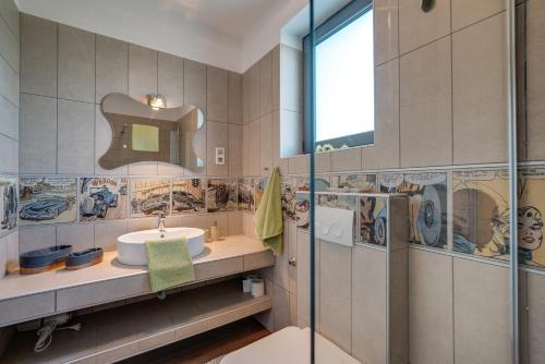 Luxury villa with pool near the beach, great view - TRAVELER tourist agency Krk - ID 2135
