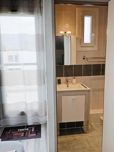 Grand appartement proche port et plages, 6 à 8 pers, 3 chambres, climatisé photo 22