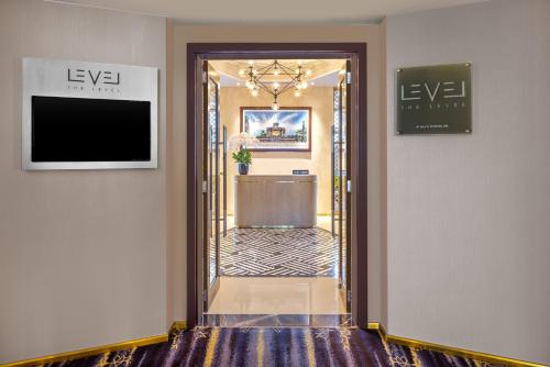 TV a/nebo společenská místnost v ubytování Melia Vinpearl Hue