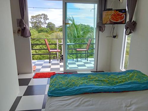 Postel nebo postele na pokoji v ubytování Private Lodge Beachside Samui Lamai