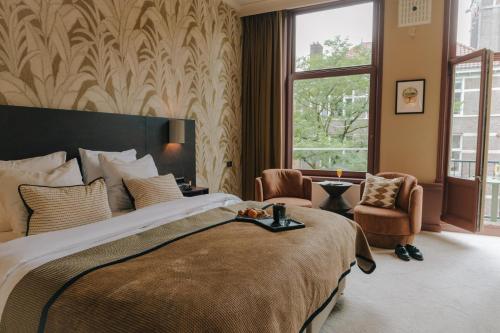 Hotel Omega Image