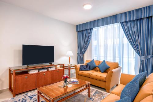 Μια τηλεόραση ή/και κέντρο ψυχαγωγίας στο Golden Sands Hotel Apartments