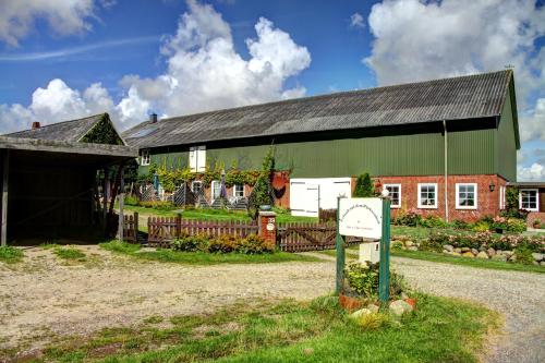 Taman di luar Pörksenhof