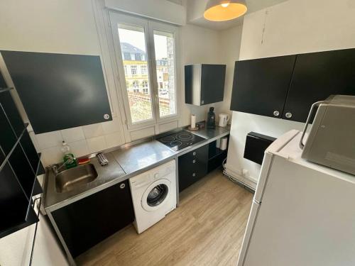 Photo de la galerie de l'établissement Appartement 2 chambres - Hypercentre et proche gare - WIFI gratuite, au Havre