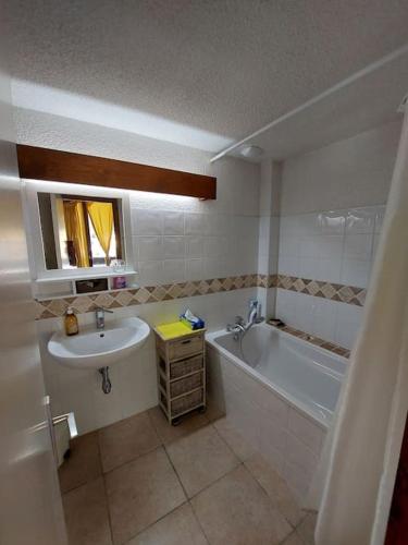 Salle de bains dans l'établissement Les Appartements Diochon