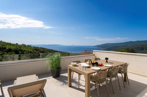 Apartment Dora Mar with spectacular sea view