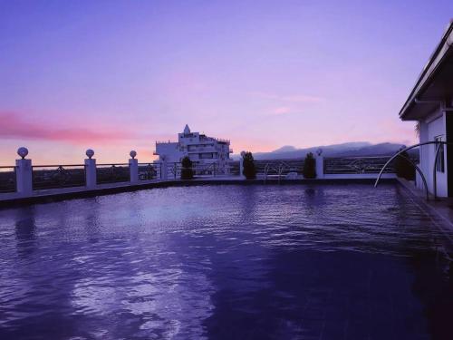 Kolam renang di atau dekat dengan Studio at Kandi Palace near Walking street