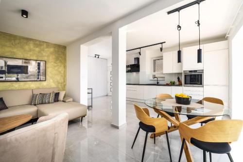 Apartment Dora Mar with spectacular sea view