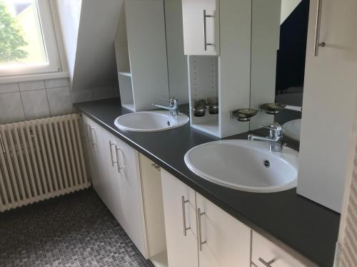 Koupelna v ubytování Ferienwohnung zentrale ruhige Lage auch gerne mit Kindern