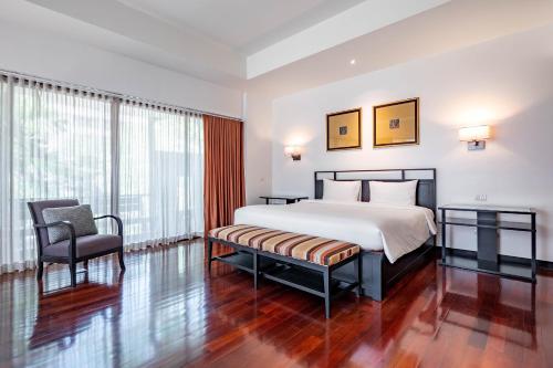 Кровать или кровати в номере Luxe Residence