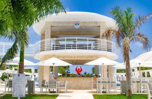 Κήπος έξω από το Playa Palmera Ocean View