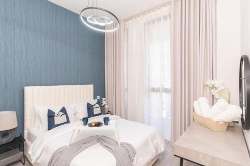 Classy 1BR Midtown Stay Near Miracle Garden by Vibel