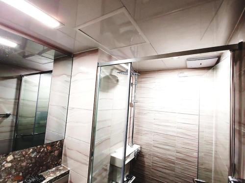 Ένα μπάνιο στο Apartment within a 1-minute walk from the 3-minute bus stop at Gochon Station