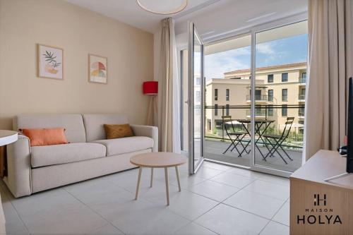 Le Solstice - À Avignon - 374B