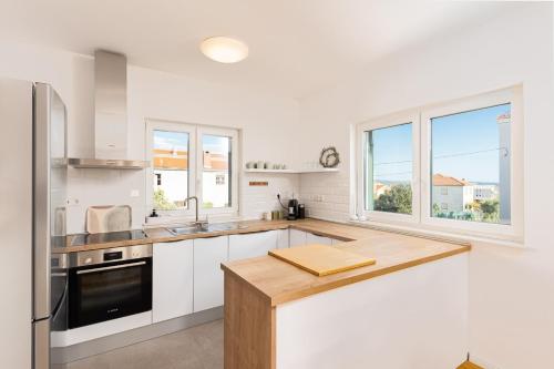 Olive Leaf Kastela - First Floor Apartment