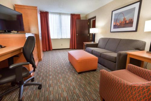 Drury Inn and Suites St Louis Union Station Image