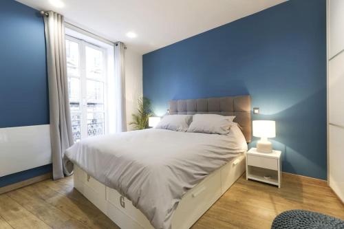 Newly renovated spacious apartment in Montorgeuil area photo 3