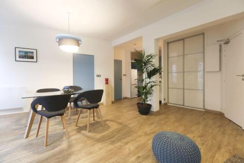 Newly renovated spacious apartment in Montorgeuil area photo 23