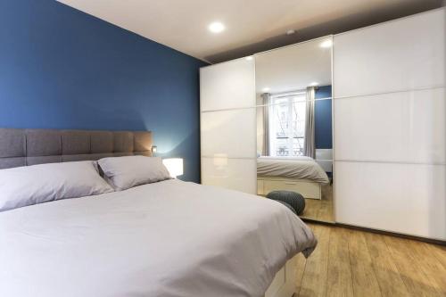 Newly renovated spacious apartment in Montorgeuil area photo 7