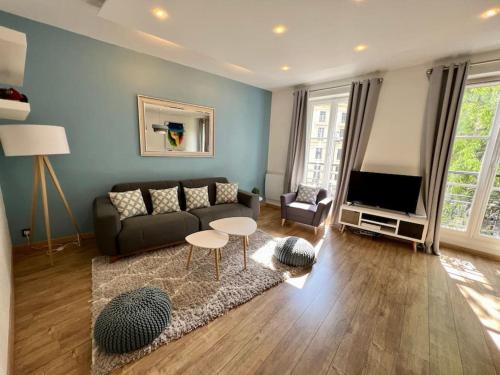 Newly renovated spacious apartment in Montorgeuil area photo 6