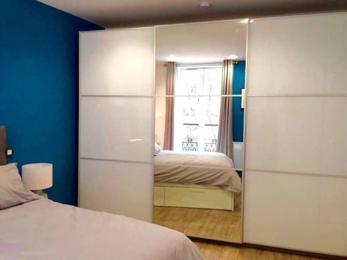 Newly renovated spacious apartment in Montorgeuil area photo 26