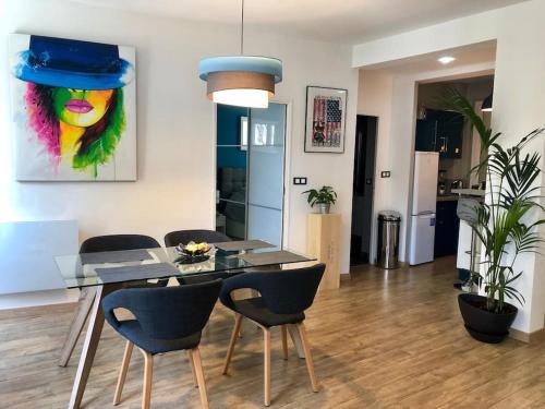 Newly renovated spacious apartment in Montorgeuil area photo 30