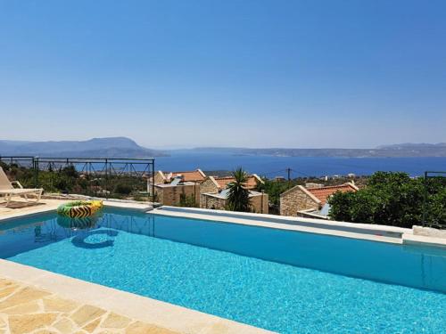 Villa Apollo - Saint George's Retreat Village