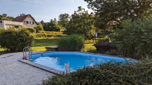 Πισίνα στο ή κοντά στο HoWi Living Apartment