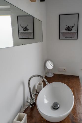 Imagen de la galería de Gîte La Maison Jaune, en Sainte-Cécile