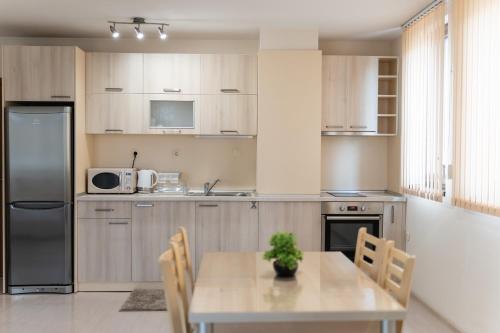 Апартамент АВА