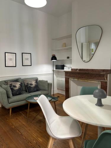 Le Toulousain 001 - Appartement calme en rez-de-chaussée avec Terrasse - Hypercentre, quartier Jeanne d'Arc