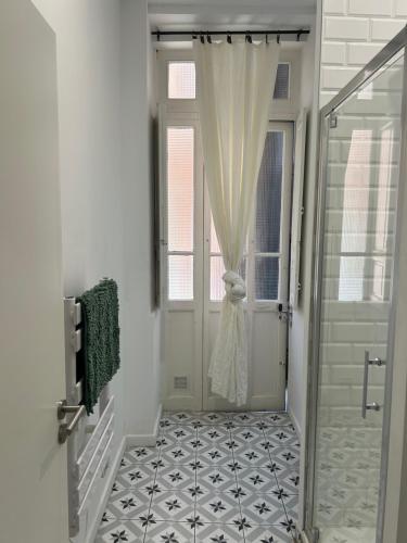 Le Toulousain 001 - Appartement calme en rez-de-chaussée avec Terrasse - Hypercentre, quartier Jeanne d'Arc