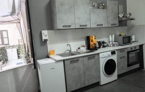 A kitchen or kitchenette at B&B Verga