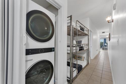 2BR condo minutes to Disney Springs photo 7