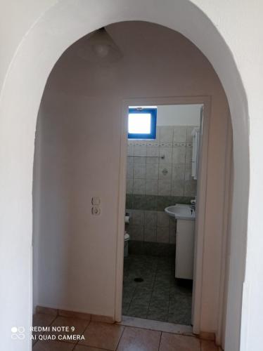 Un baño de Irinoula Apartments