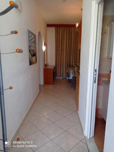 Imagen de la galería de Irinoula Apartments, en Livadia