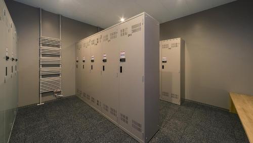 ニセコ町にあるthe kamui niseko - Vacation STAY 49466vの壁付きの部屋のロッカー